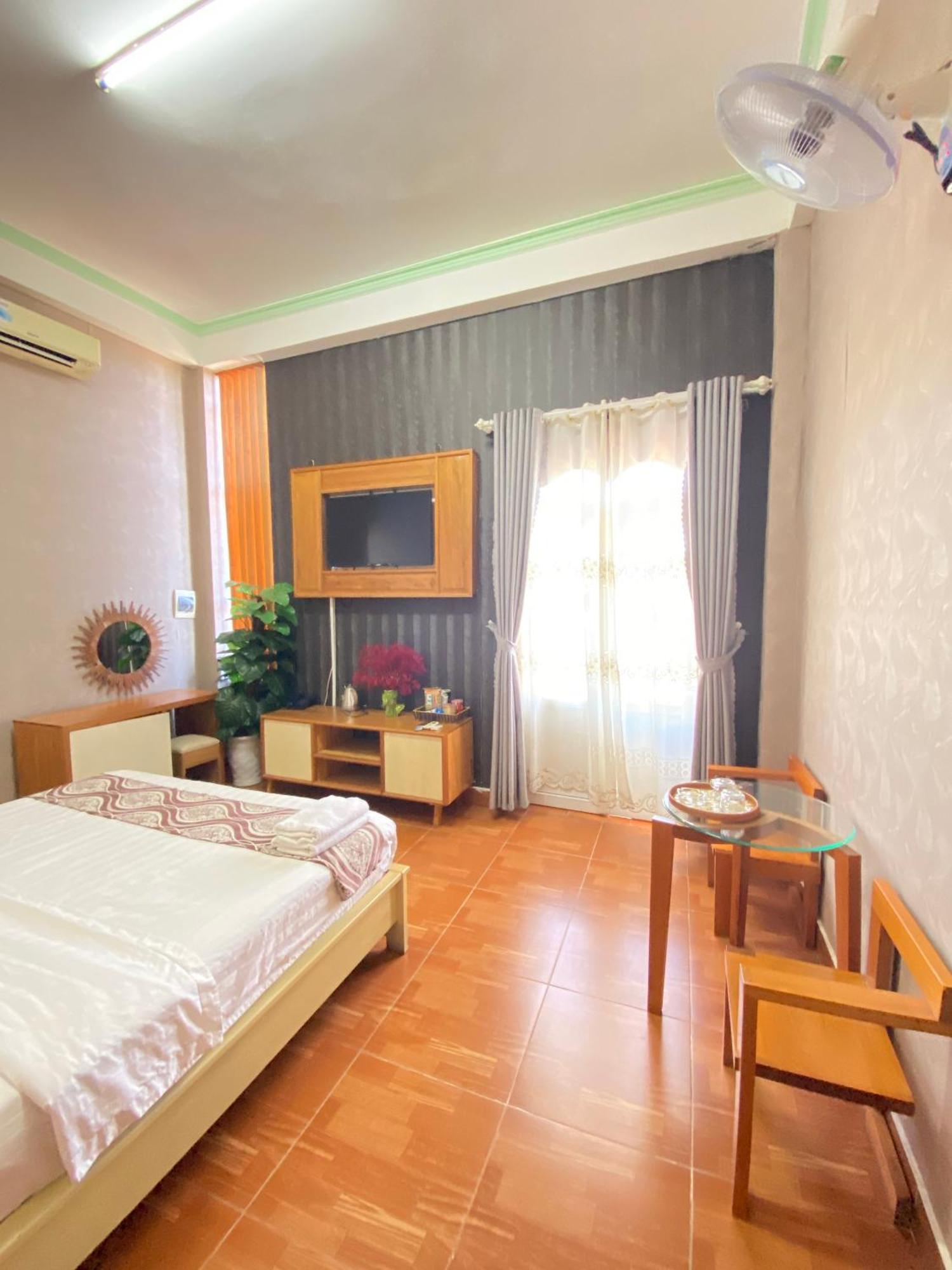 Hong My Hotel Tỉnh Kontum Екстериор снимка
