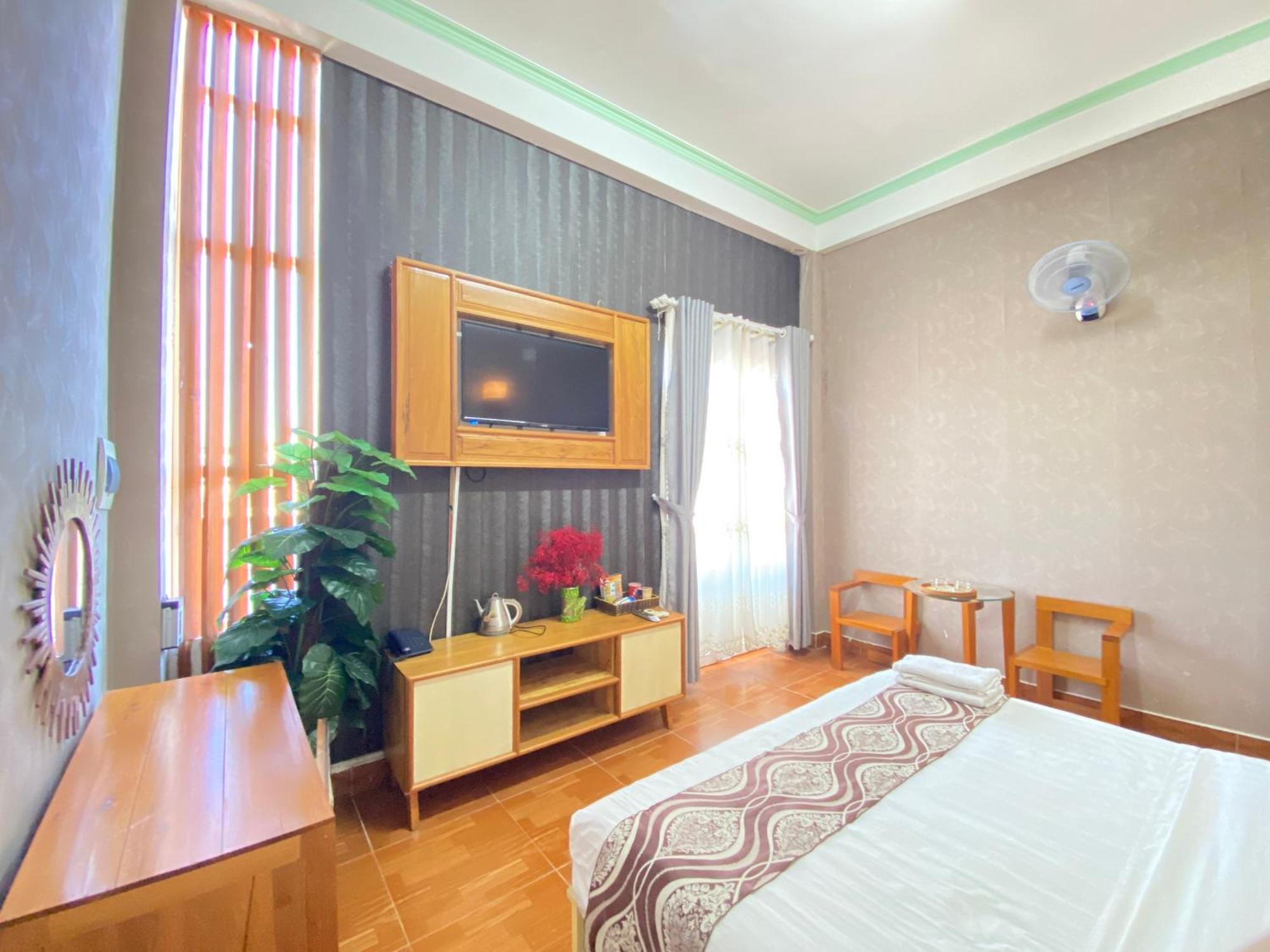 Hong My Hotel Tỉnh Kontum Екстериор снимка