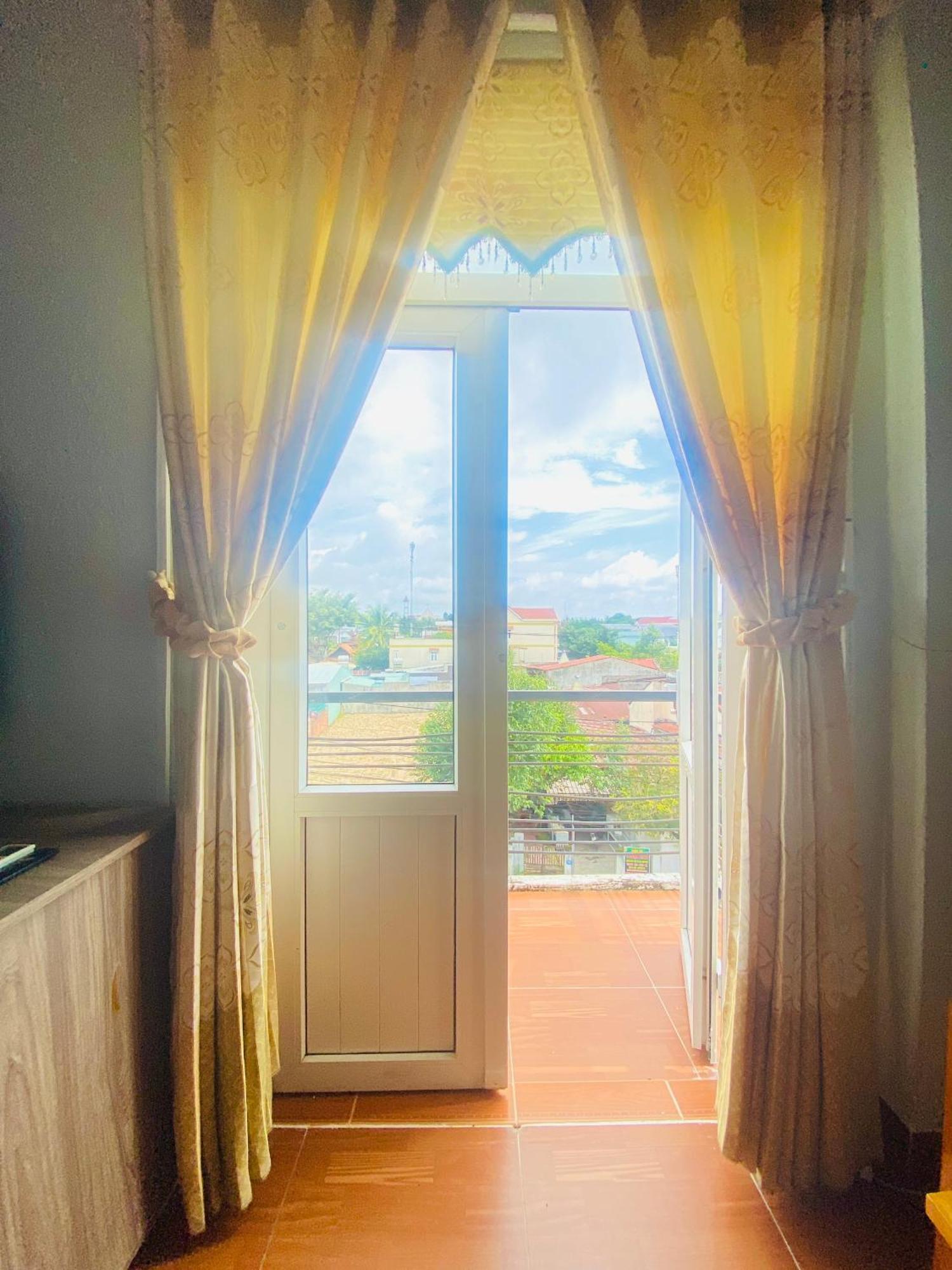 Hong My Hotel Tỉnh Kontum Екстериор снимка