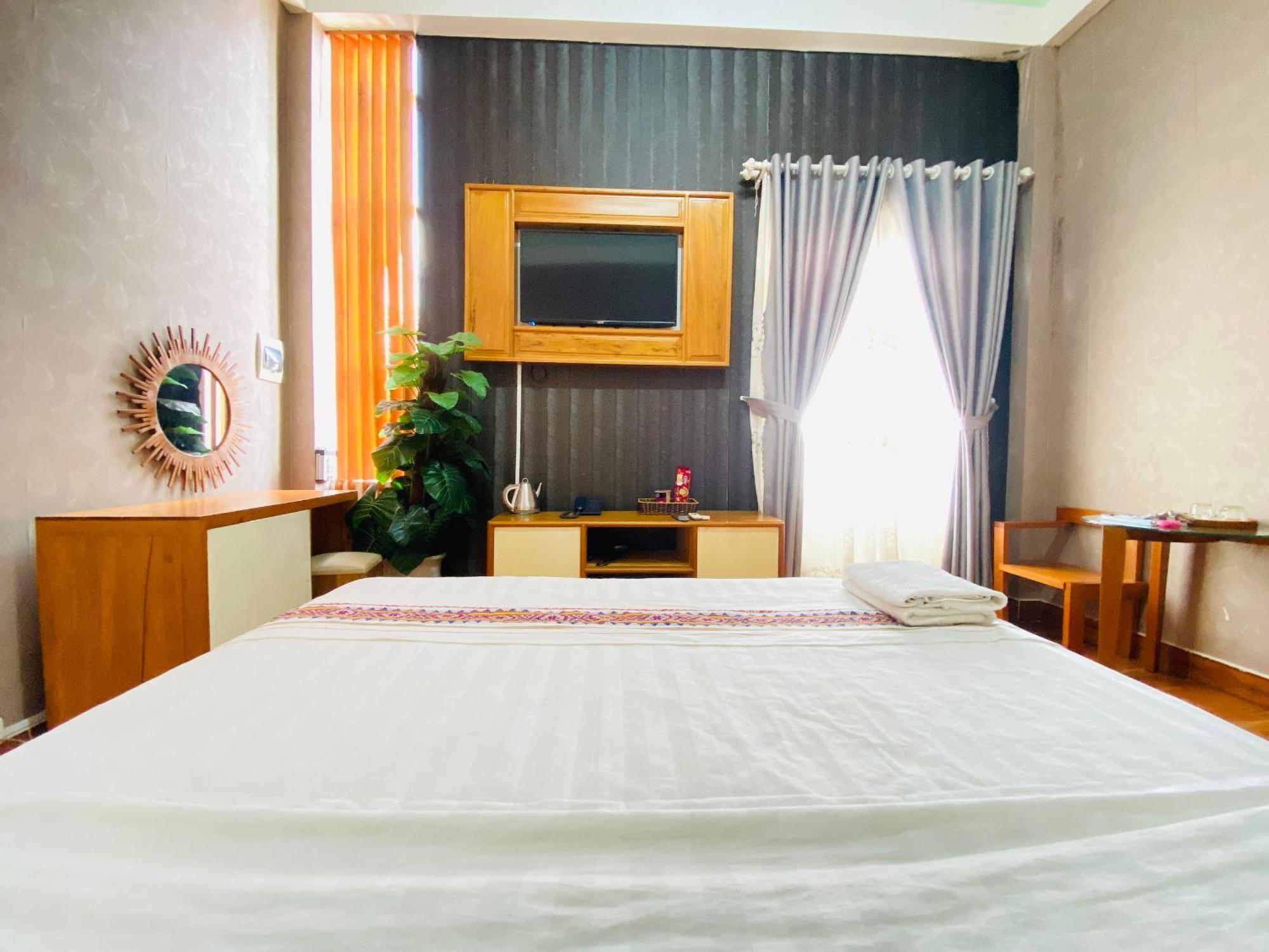 Hong My Hotel Tỉnh Kontum Екстериор снимка